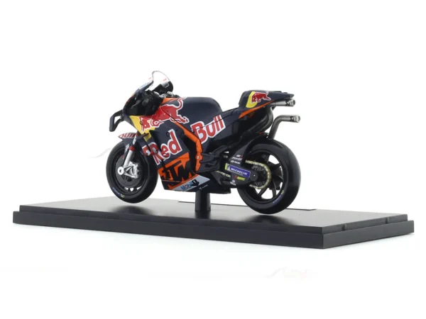 MAISTO 1:18 2023 RED BULL KTM FACTORY RACING RC16, BRAD BINDER 33